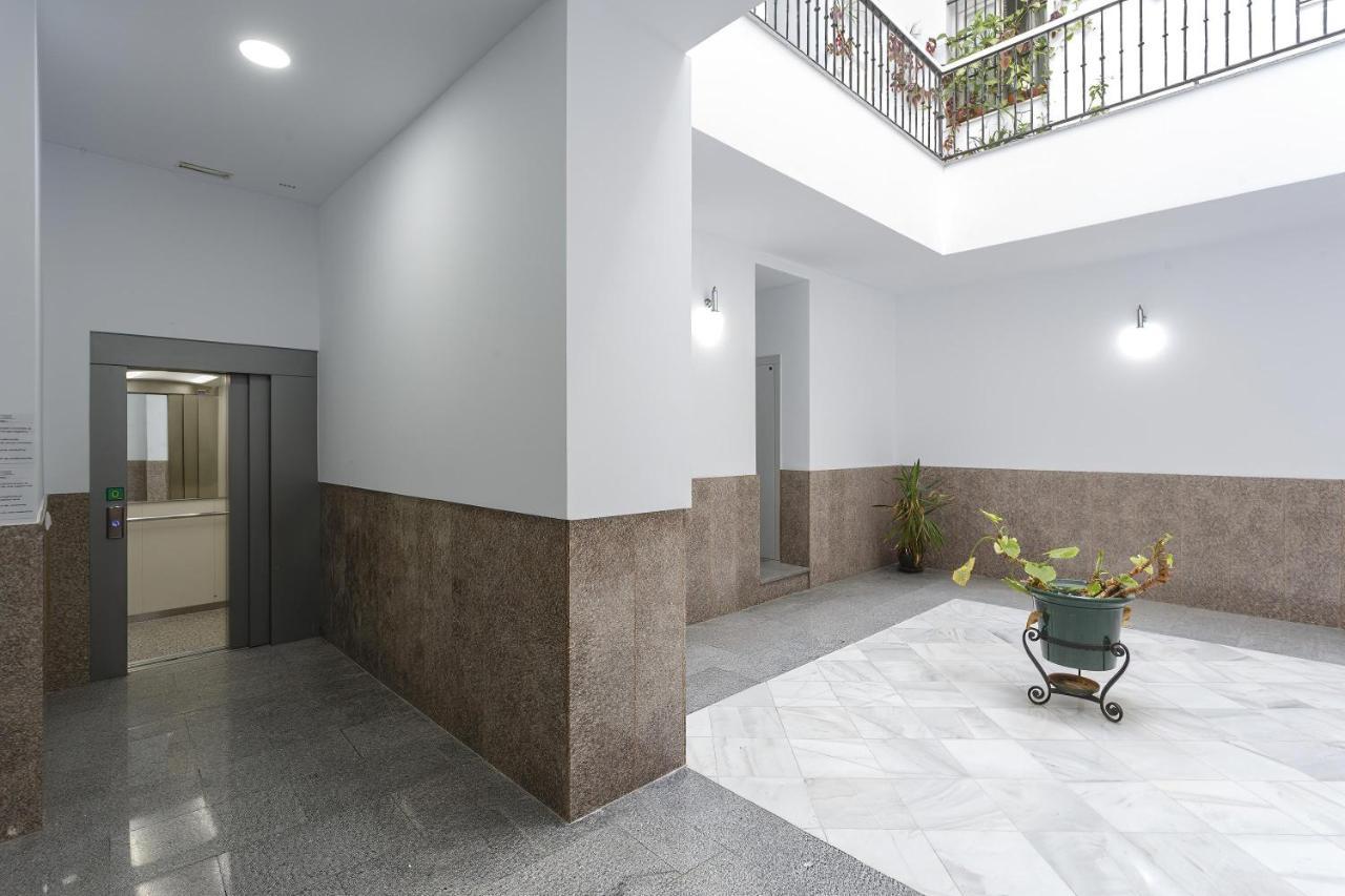 Apartamentos El Capitan Veneno by Cadiz4Rentals Exterior foto