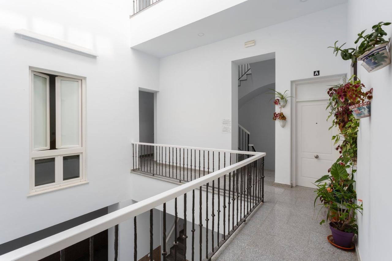 Apartamentos El Capitan Veneno by Cadiz4Rentals Exterior foto